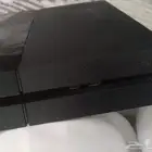 بلاستيشن 4 نظيف شرط مع 2 يد وحده اصلي والثانيه شبه اصلي