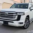 تويوتا لاندكروزر ( 2023 ) GXR L4 سعودي بنزين بحالة الوكالة