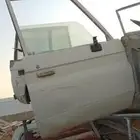 باب جيب ربع ابيظ نظيف مرشوش هندل ب800 بيع