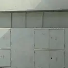 دولاب من حديد ماغير يحتاج له محل مفاتيح في البيبان