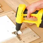 فني تركيب اثاث وستائر بالرياض 0506821878
