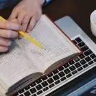 بحوث جامعيه ومشاريع تخرج