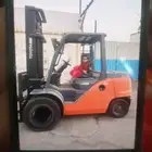 رافعة شوكية فوركلفت وكرين للإيجار شهري يومي سنوي 10 طن جديد