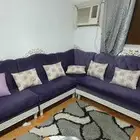 مجلس كامل مع طاولة تلفزيون وطقم طاولات ضيافة