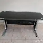 طاولة مكتب