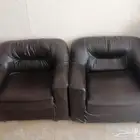 للبيع طقم كنب جلد عبارة عن 4 كنبة فرد وكنبة 2 فرد