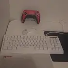 أربعة أشي بس موس وا كيبورد وا يد وا غلاف الموس