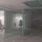 ابواب زجاج محلات  باب قزاز صيانة  باب قزاز  تفصيل باب زجاج