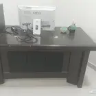 مكتب طاولة فقط بدون الكمبيوتر