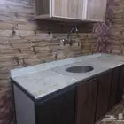 غرفه مع مطبخ َحمام شامل الكهرباء للايجار المكان الحراز