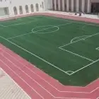 إنشاء ملاعب كرة القدم بالعشب الصناعي وارضيات مطاطية
