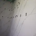 مبلط بلاط سيراميك
