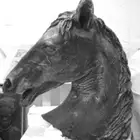 مجسمات نحت وجداريات