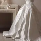 كليل جديد لبسه وحده ساتان موديل السنه