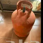 للبيع اسطوانة غاز فارغة نفس اللي في الصورة