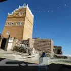 ترميم القصور القديمه وإعادتها بناءمن الأساس في مناطق عسير