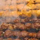 معلم مشاوي في الموقع