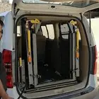رافعة للسيارة لكبار السن وذوي الاحتياجات