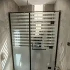 زجاج. سيكوريت واجهات محلات مرايات واجهات شاور