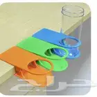 حامل اكواب يثبت على الطاوله باللون الاحمر