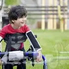 علاج طبيعي للأطفال بالجمش