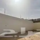 اجار حوش مع غرف بالحرارات 900 م على ش 40 م سكني