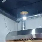 كهربائي وسباك أعمال صيانه وأنشأ