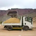 توصيل رمل احمر رمل ابيض زيرو فايف خرسانه كساره بلوك طوب عتب