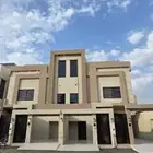 للبيع روف علوي مع ملحق تشطيب راقي مدخل سياره بالمحاله 700الف