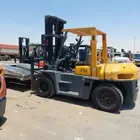 تأجير رافعات شوكية (forklift) بجميع الأحجام