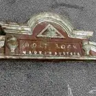 زوليه إيرانيه قديم وتاج خزنه قديم ولوحه مرسومه بفن