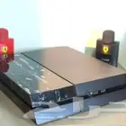 سوني 4 نظيف جدا بكامل اغراضه اليد الأصلية والأسلاك للبيع.