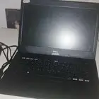 لابتوب مع شاحن
