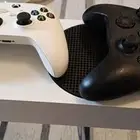 Xbox series sالجهاز نظيف ومافيه شيء ومعه كامل اغراضه