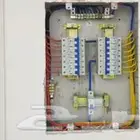 كهربائي الخرج