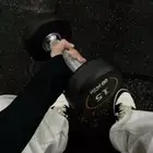 مدربه في مجال ال يم