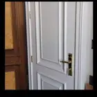 تصنيع ابواب خشب بي شكل جميل تناسب مع ديكور المنزل