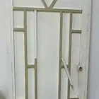 باب حديد ثقيل
