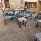 طاولات وكراسي