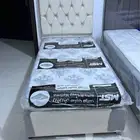 سرير ومرتب ودواليب وغرفة نوم كاملة