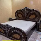 يوجد اثاث غرف نوم6 مكيفات ويوجد مطبخ كامل ويوجد
