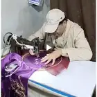 خياط تطريز مكينه صغير باكستاني الجنسيه