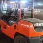 Forklift For rent Jeddah رافعة شوكية فوركلفت الإيجار