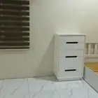سرير وتسريحه للبيع