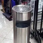 سله مهملات وطفاية ممرات