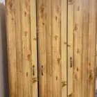 كنب ودولاب ثلاثه ضلف ومطبخ. ثلاثه متر ونصف مع المغسلة