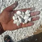 خرسانة بيضاء كسر رخام احجار زينة