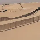 تشبيك على رمال متحركه مصدات
