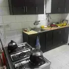 يوجد عفش كامل عبارة عن غرفة نوم كامل وانترية وشاشة58بوصة