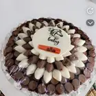 شيف حلويات شرقية يبحث عن عمل